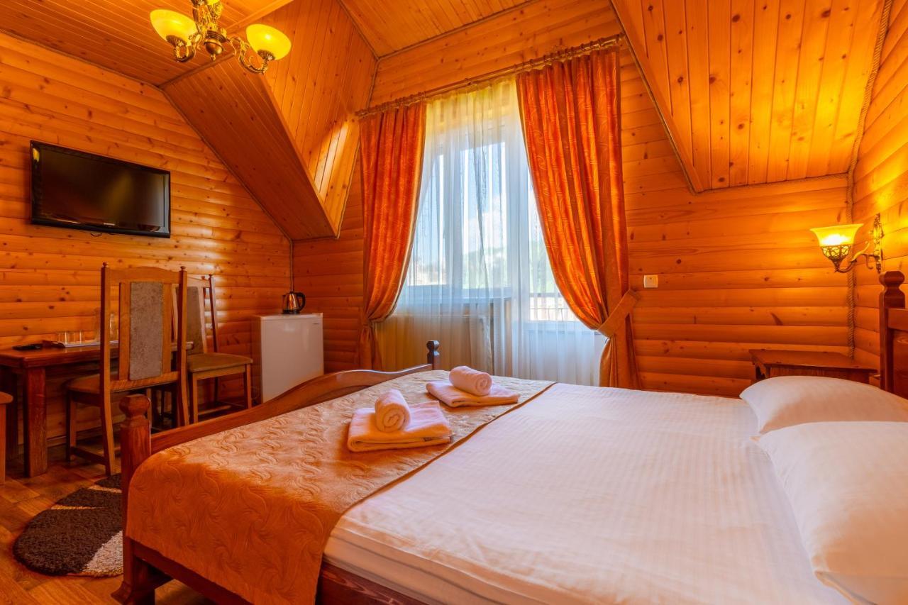 Villa Nikoletta Spa บูโคเวล ภายนอก รูปภาพ