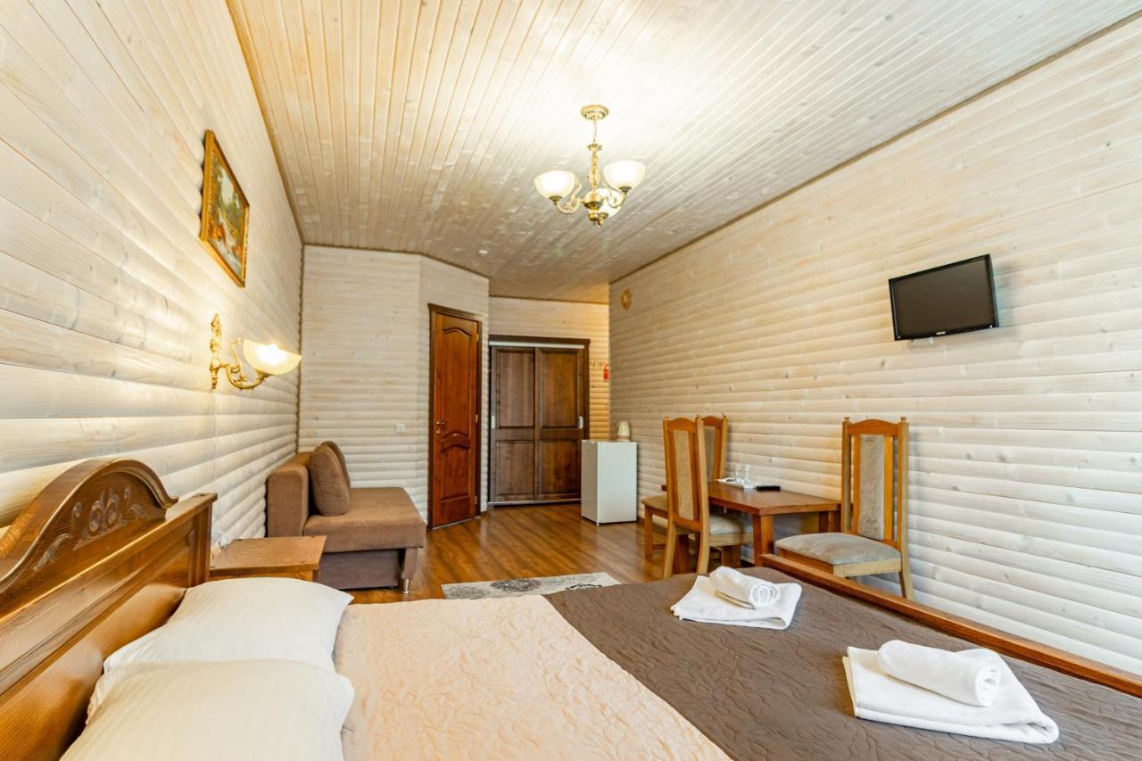 Villa Nikoletta Spa บูโคเวล ภายนอก รูปภาพ