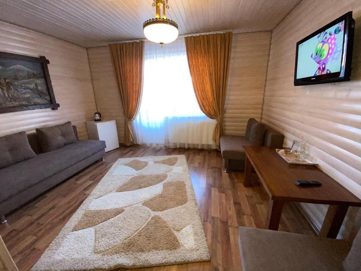 Villa Nikoletta Spa บูโคเวล ภายนอก รูปภาพ